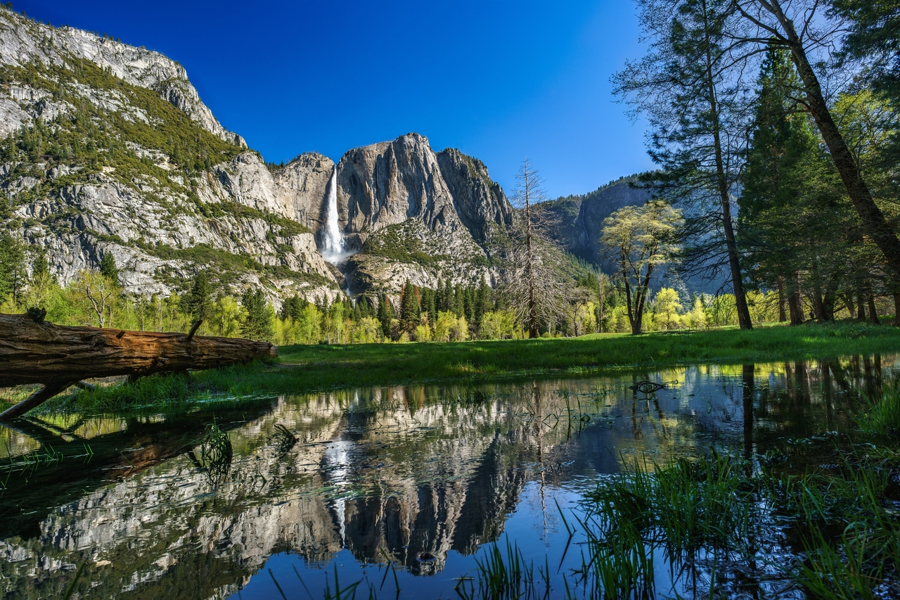 Yosemite Falls in Spring Photo by Pixabay
